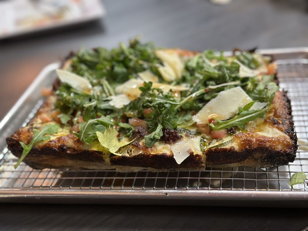 R Town Pizza