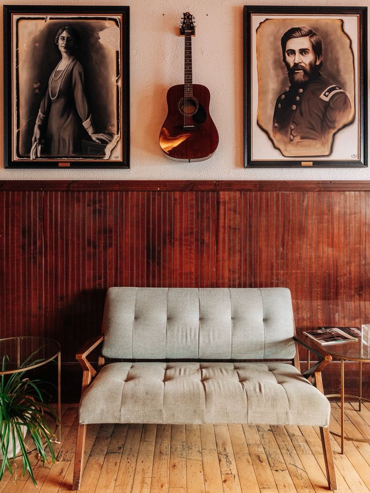Paramount Cafe