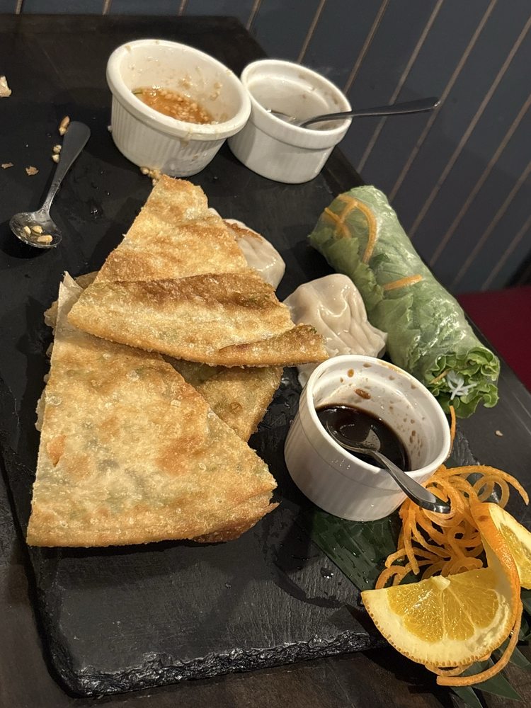 K'sone's Thai Dining & Lounge