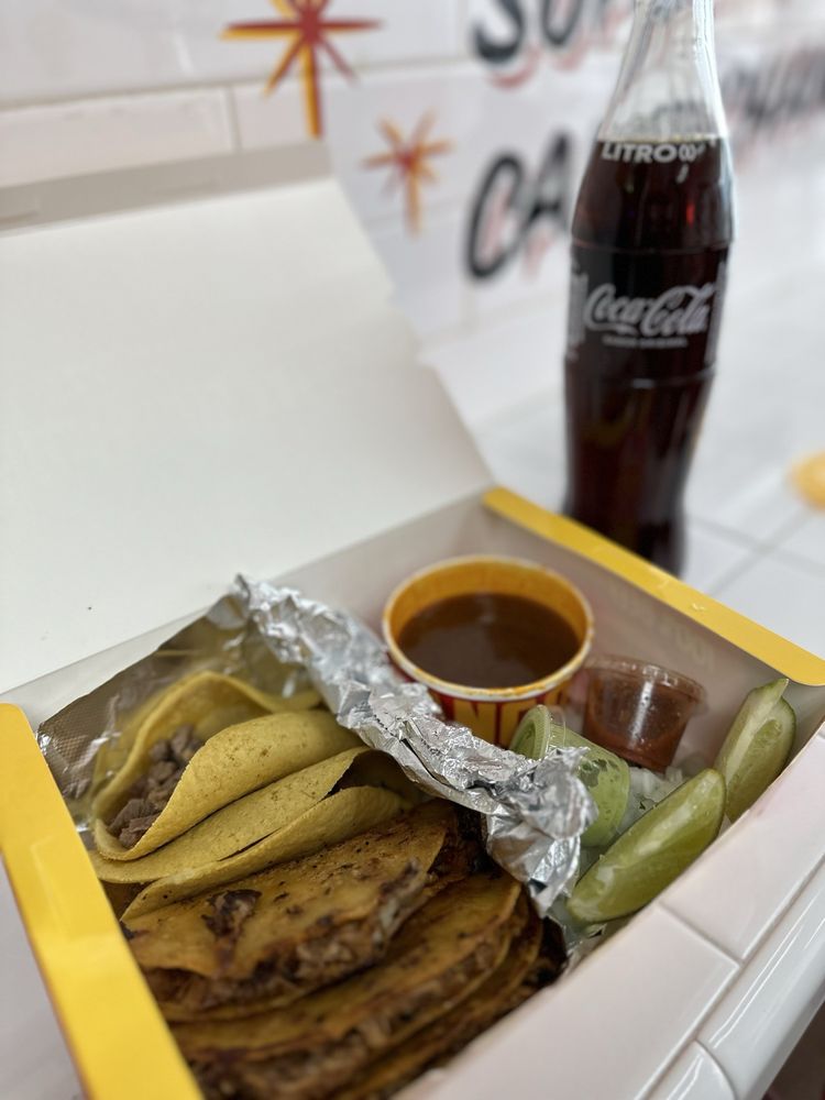 Chilangos Tacos