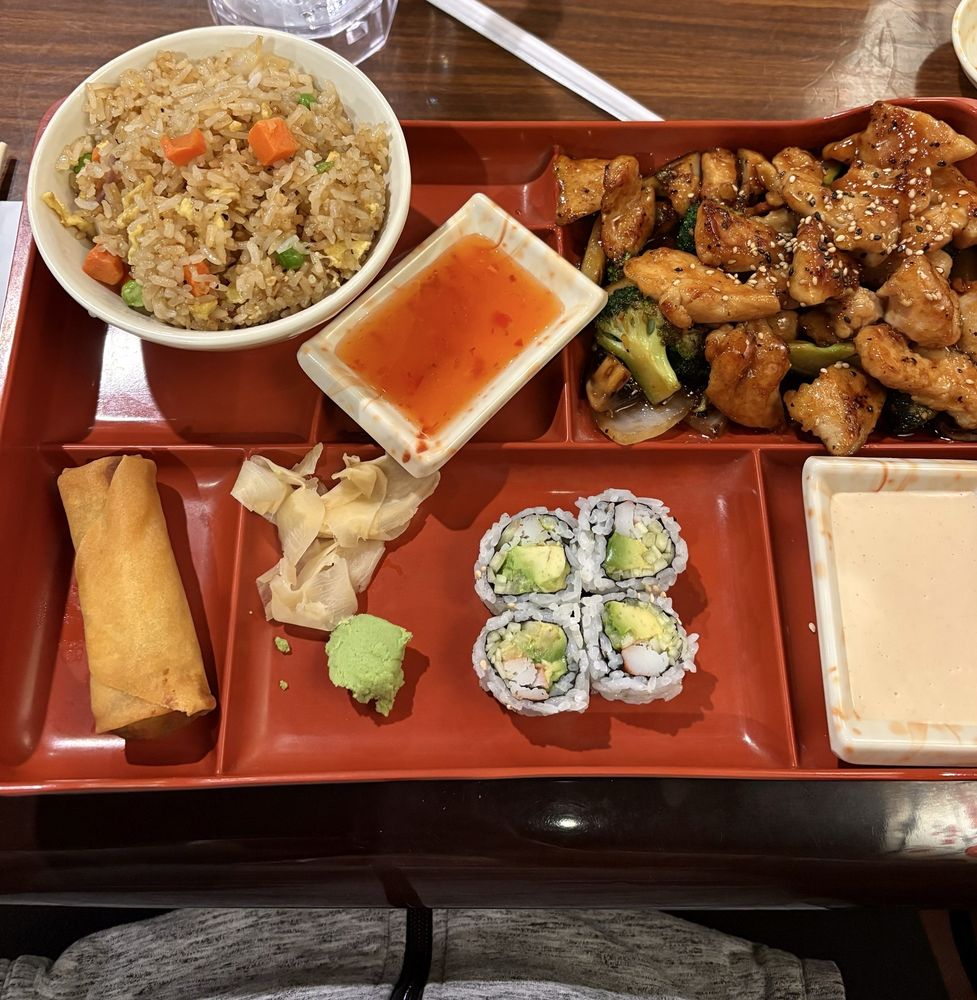 Tokyo House Sushi & Ramen