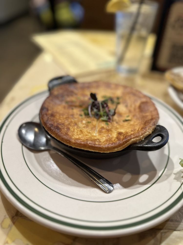 Elsie's Plate & Pie