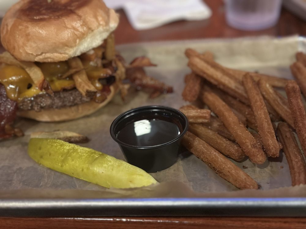 Oscar's Breakfast, Burgers & Brews