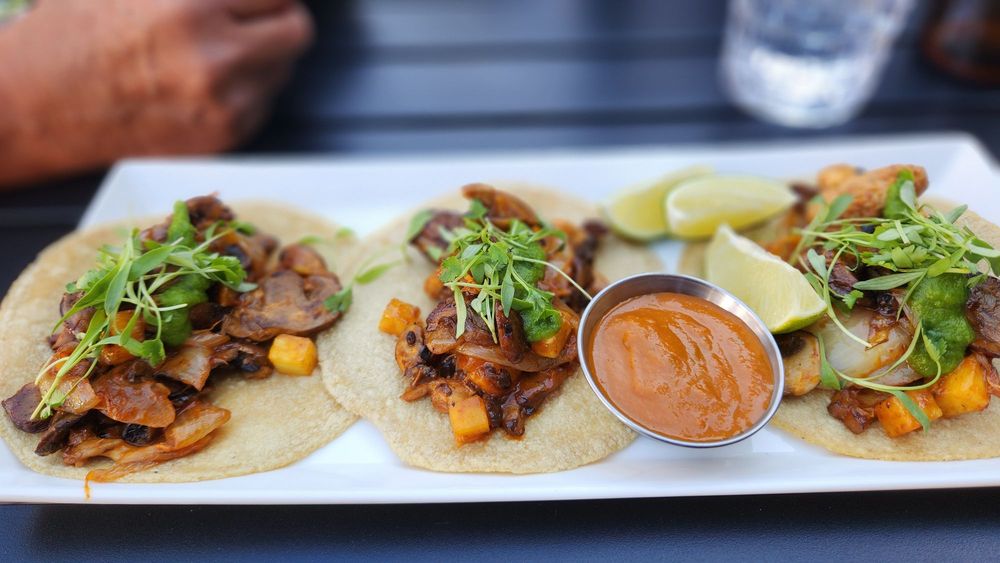 La Condesa Eatery